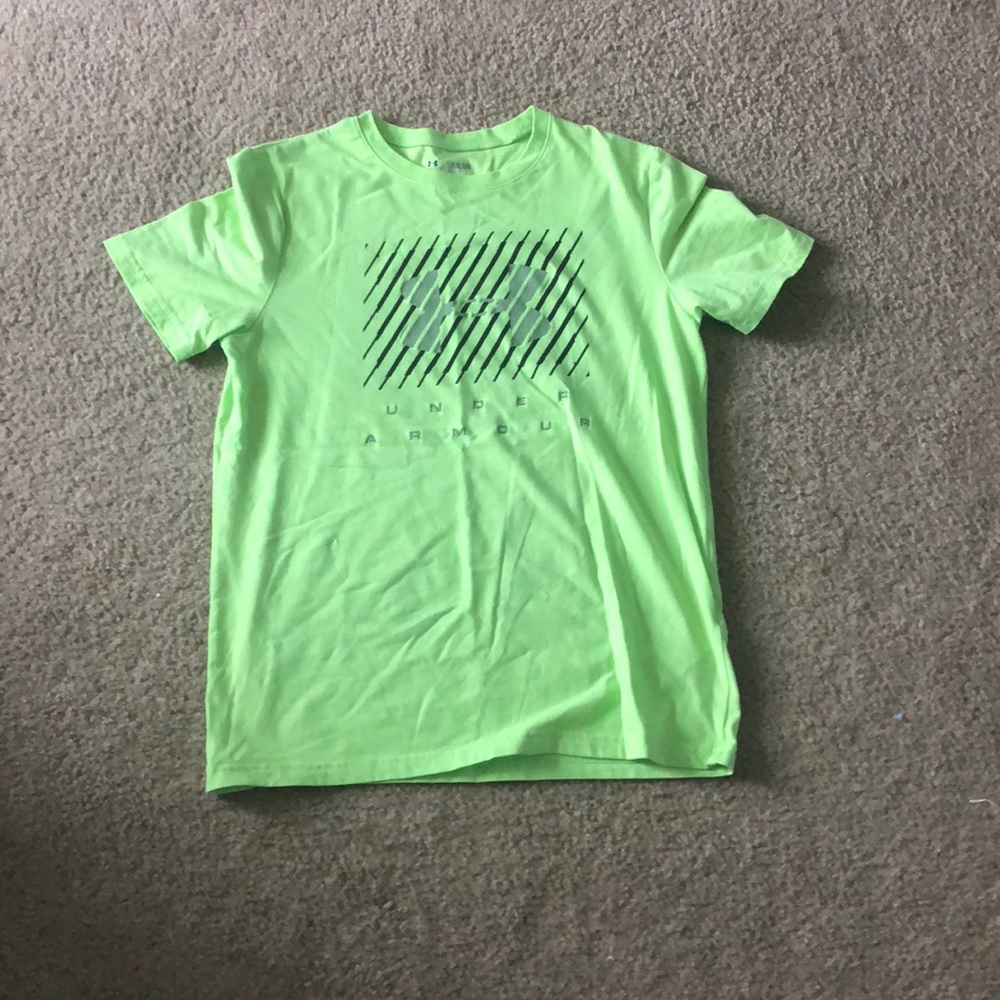 Under armor shirt
